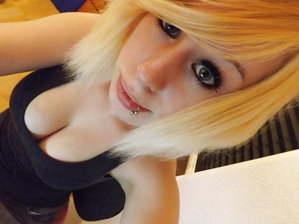 25P Cleavage & Stuff part.3