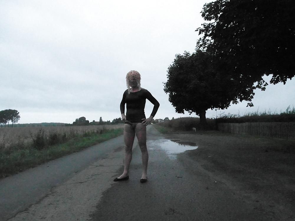9P Waiting to give Outdoor Blowjobs Spend me ur CUM
