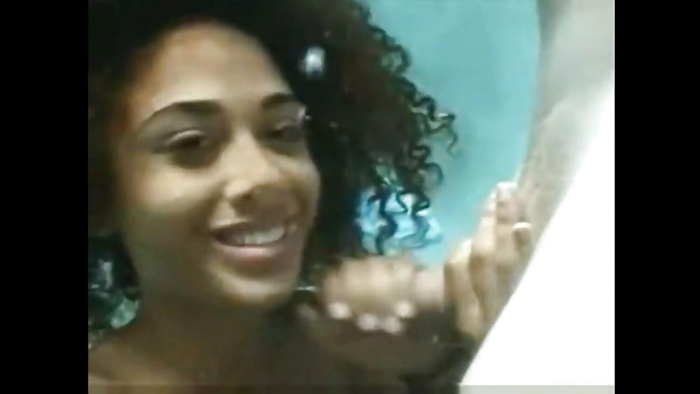 25P Underwater blowjobs