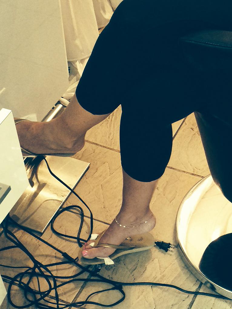 25P Foot fetish, Sandals, bare feet, toes3