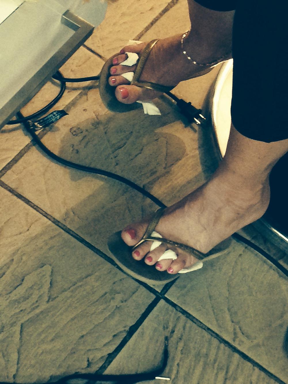 25P Foot fetish, Sandals, bare feet, toes3
