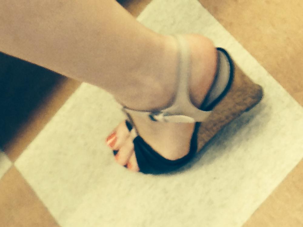25P Foot fetish, Sandals, bare feet, toes3