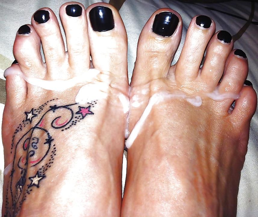 23P Feet, Hands, Blowjob & Facials