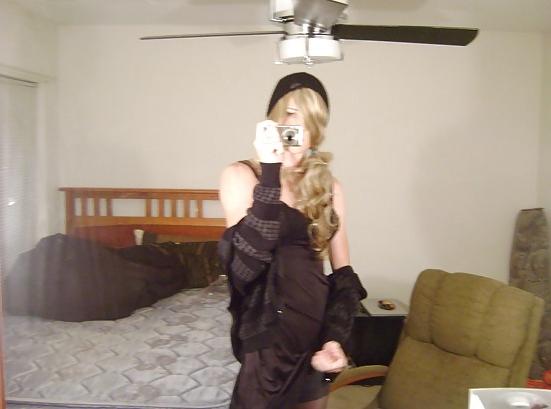 17P Cute Young Transsexual (AMATEUR)