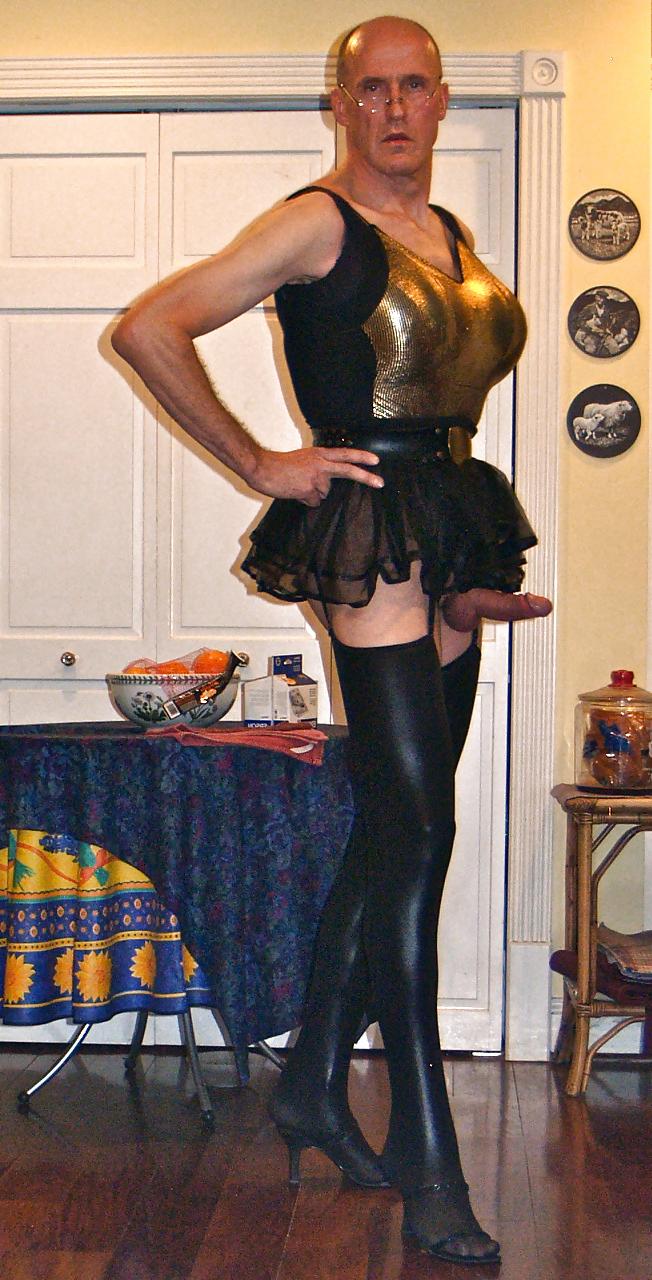 25P 20140719 black and gold
