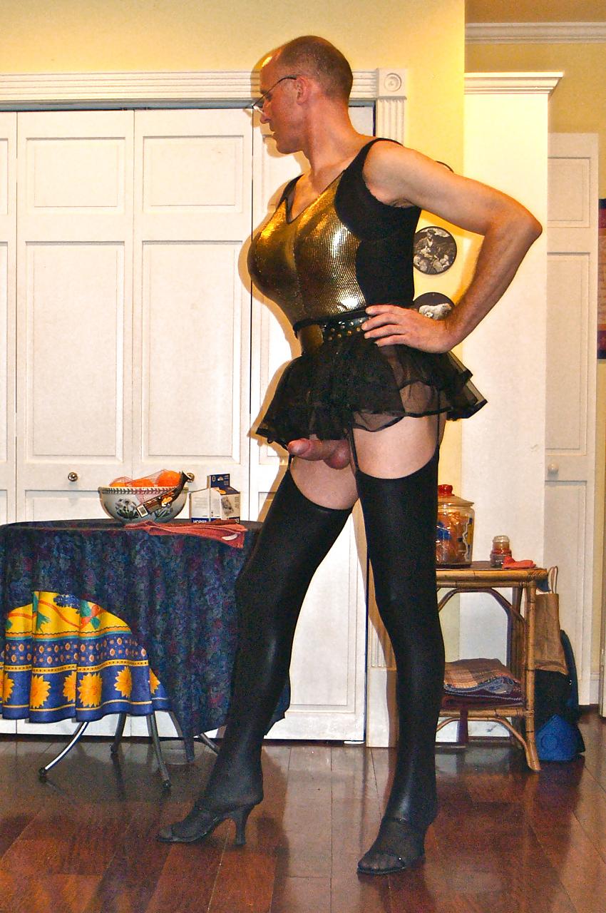 25P 20140719 black and gold