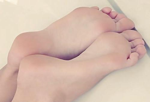 25P Sexy Teens Feet
