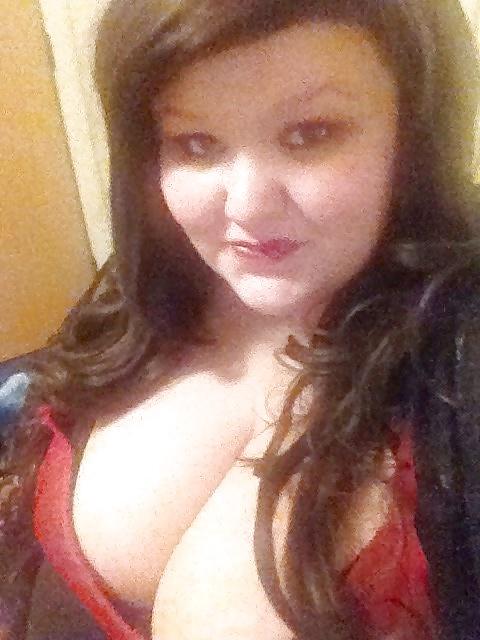 25P Busty British Girl