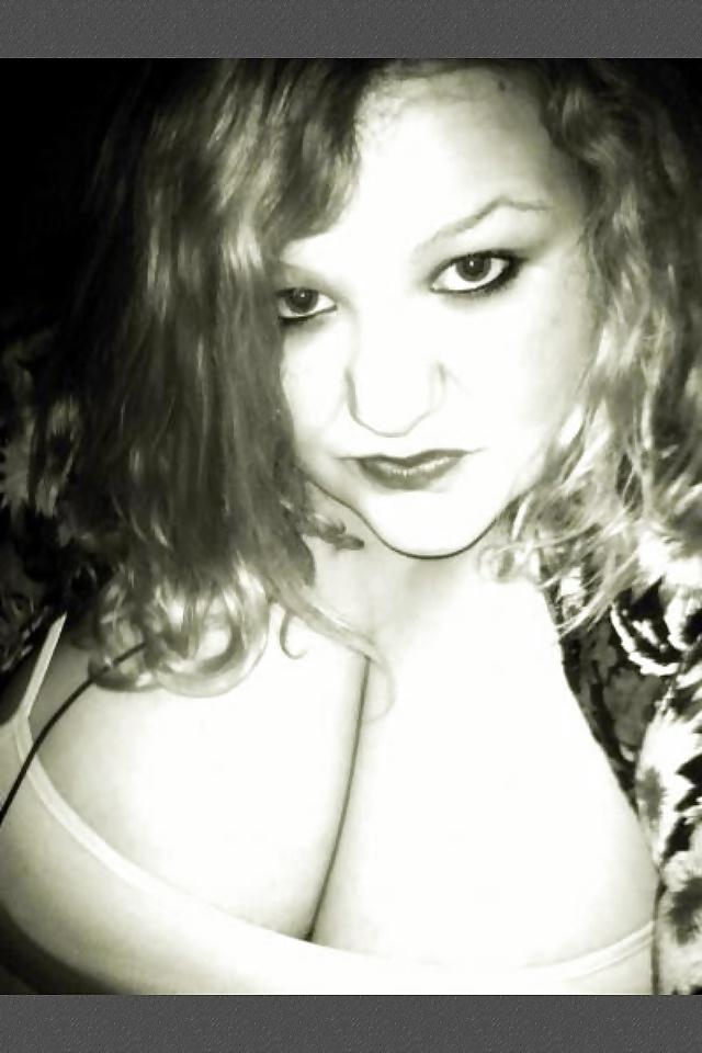 25P Busty British Girl