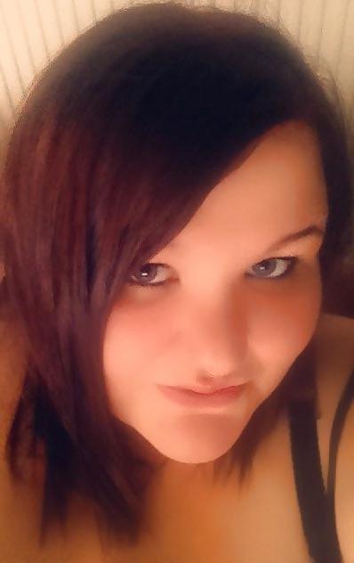 25P Busty British Girl