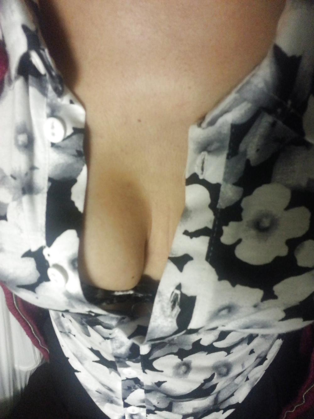 12P Open blouse and low cut top cleavage