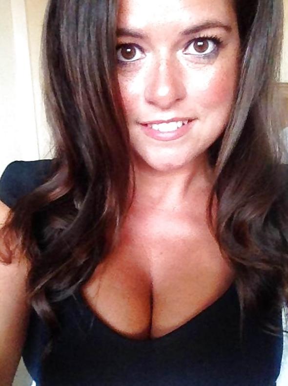 14P Karen Danczuk (British Selfie Queen)