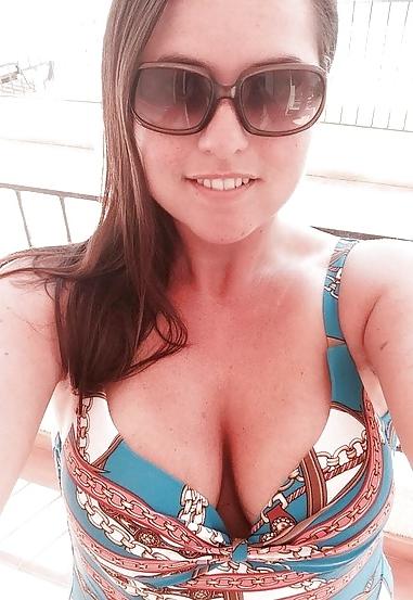 14P Karen Danczuk (British Selfie Queen)