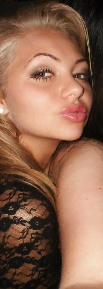 25P Gipsy whores, kissing lips