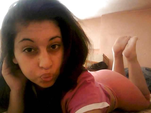 25P Gipsy whores, kissing lips