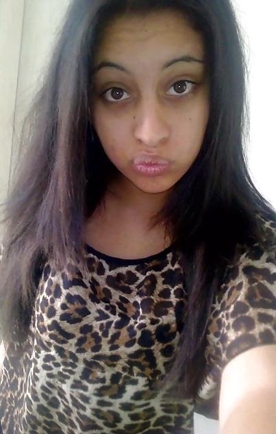 25P Gipsy whores, kissing lips