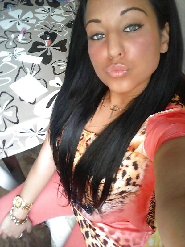 25P Gipsy whores, kissing lips