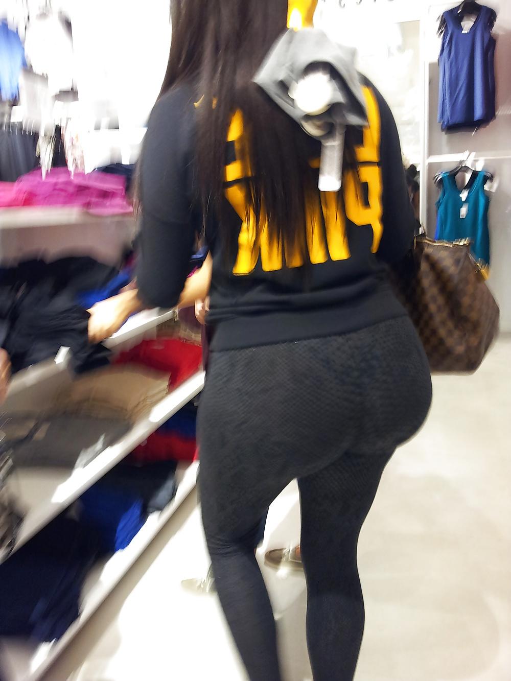 9P Really Big Phat Booty in Leggings Black MILF