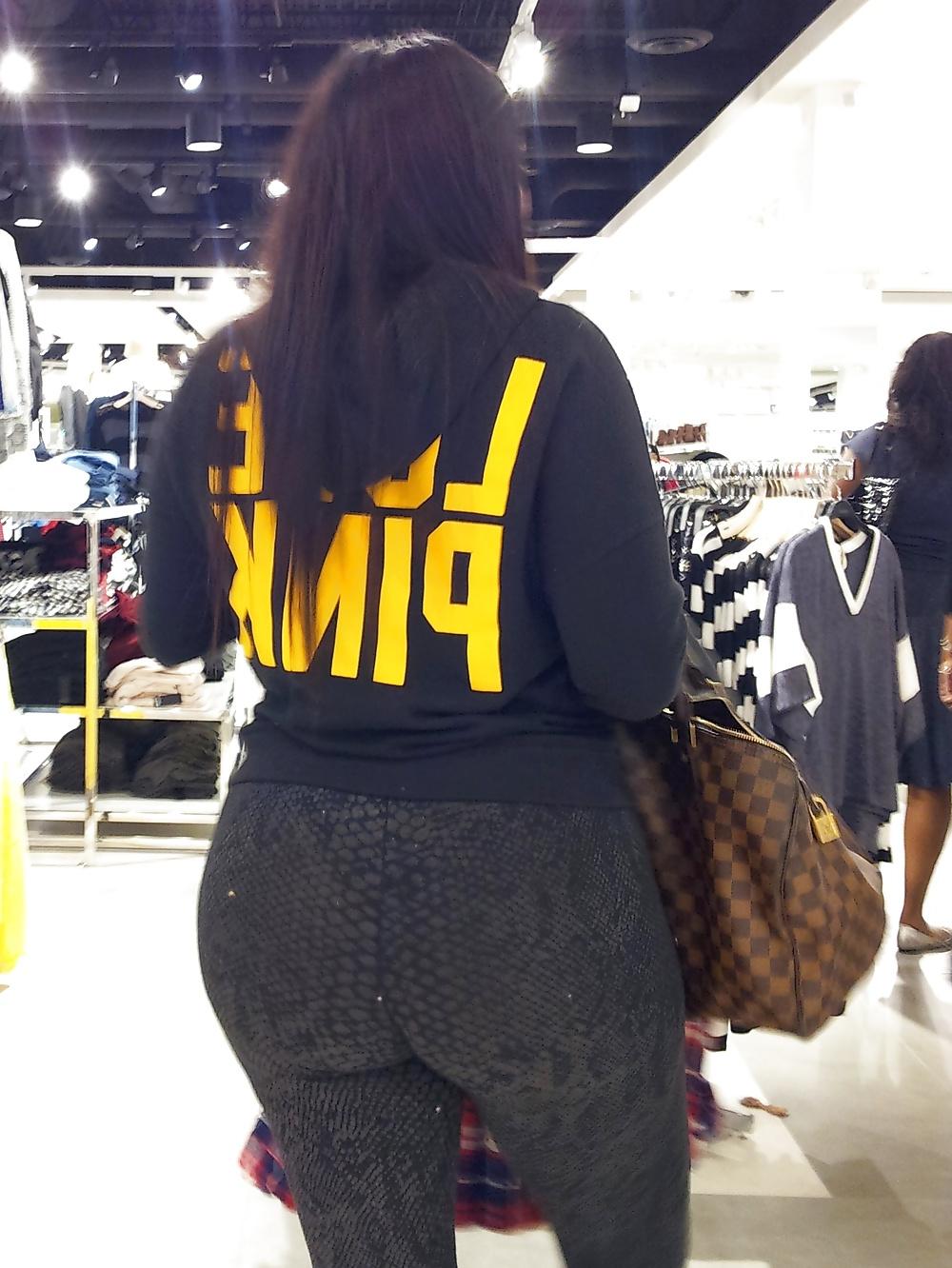 9P Really Big Phat Booty in Leggings Black MILF