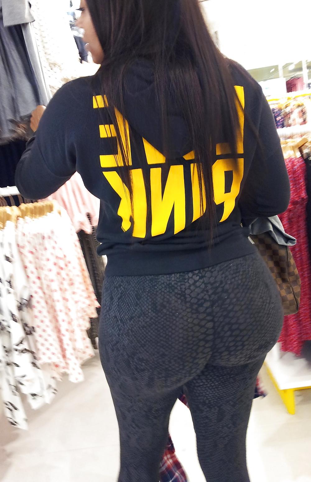 9P Really Big Phat Booty in Leggings Black MILF