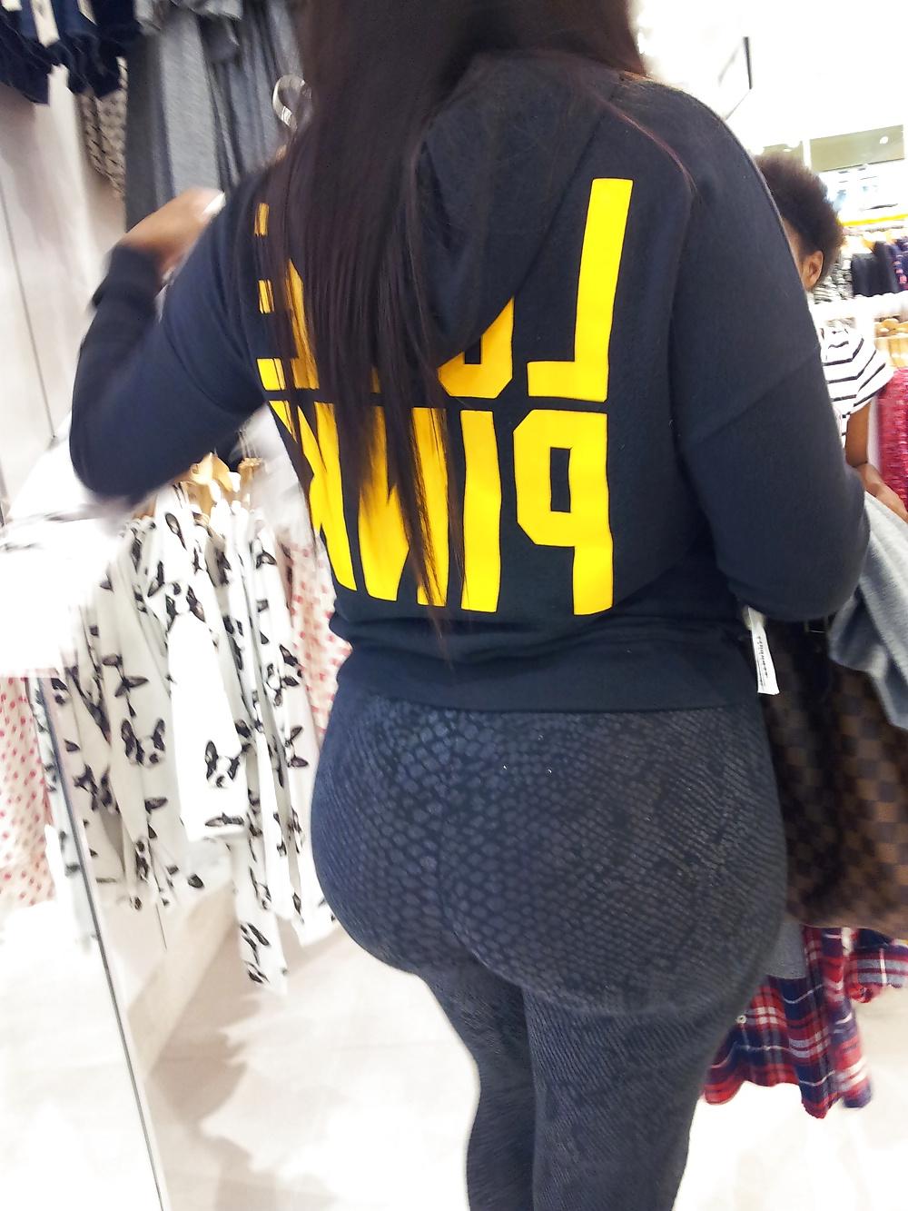 9P Really Big Phat Booty in Leggings Black MILF