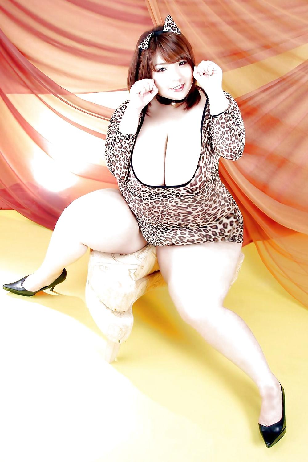 20P Ebony-Latina-Asian BBWs: League Of Extraordinary Women #9