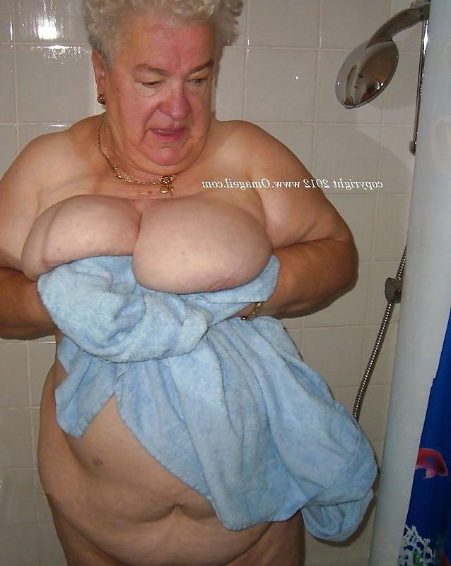 25P Sexy grannies,omas bbw...