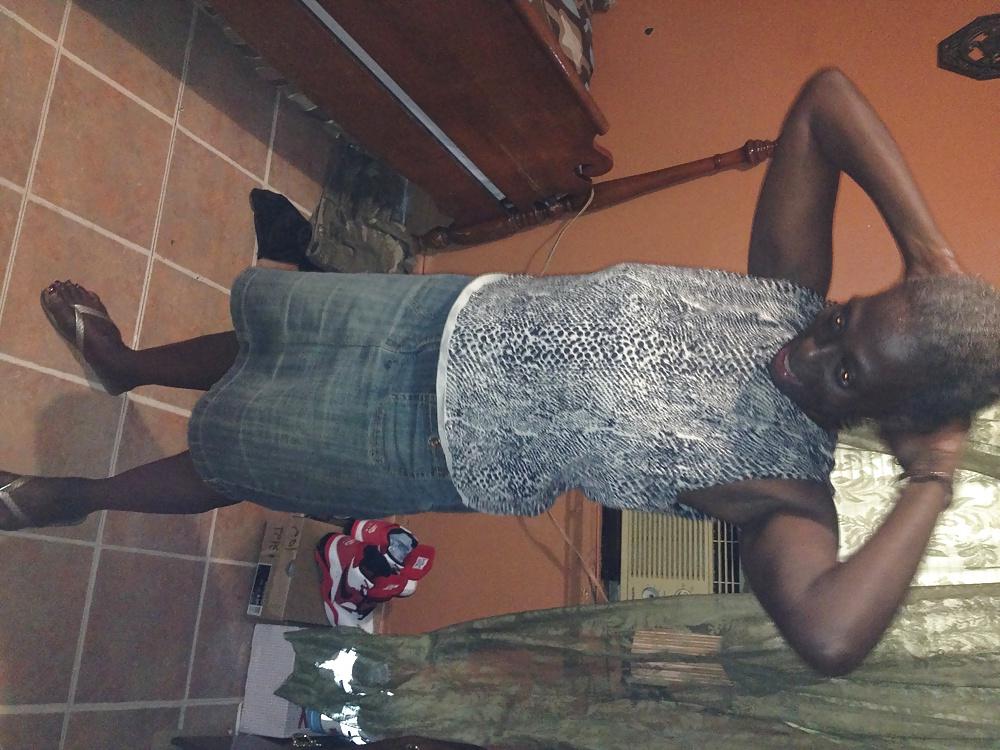 13P A big booty smoker black granny