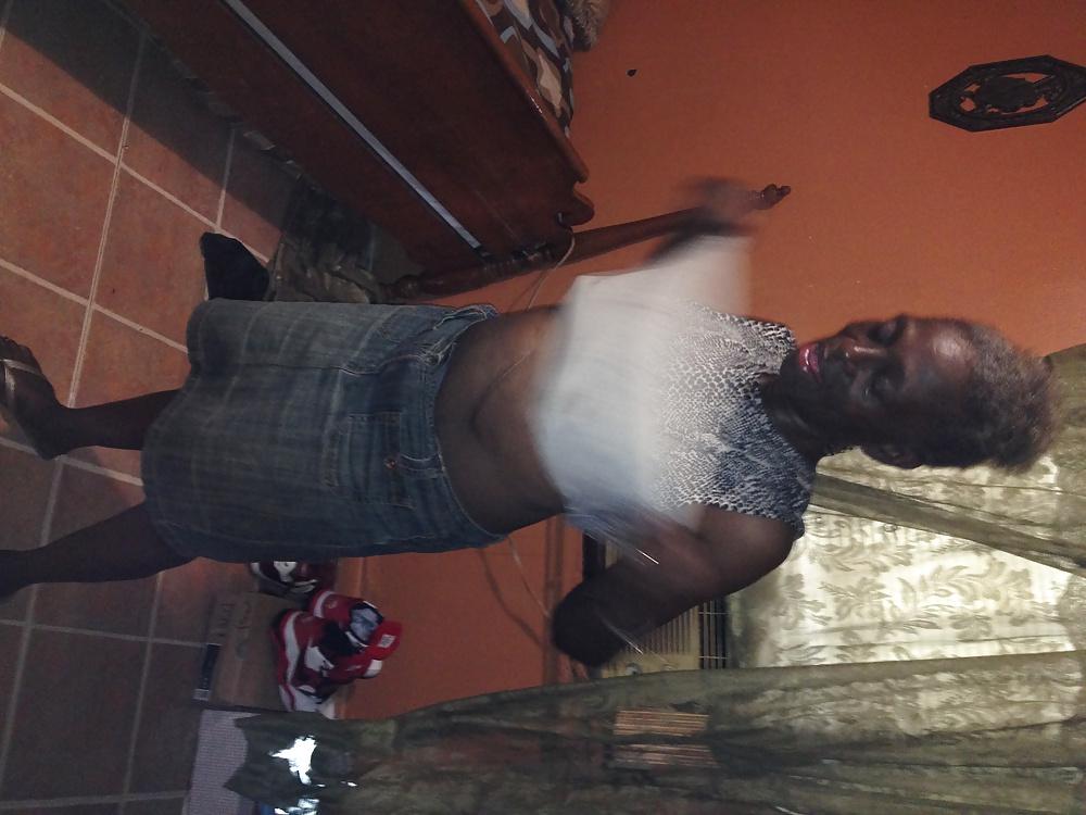 13P A big booty smoker black granny