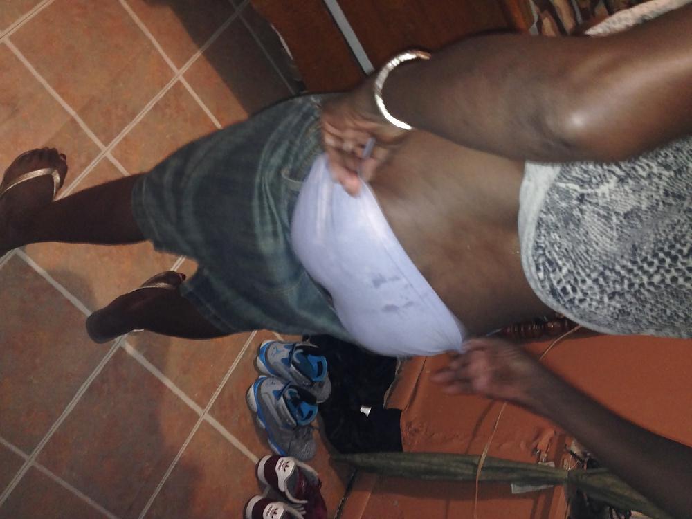 13P A big booty smoker black granny