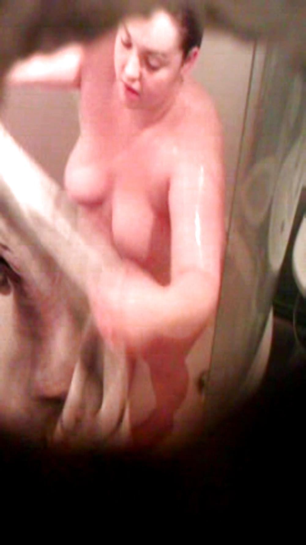 10P SHOWER BBW