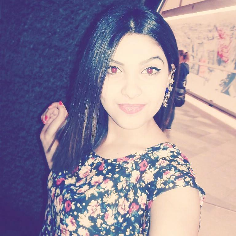 12P Incredible sexy turkish teen! How would you fuck her?