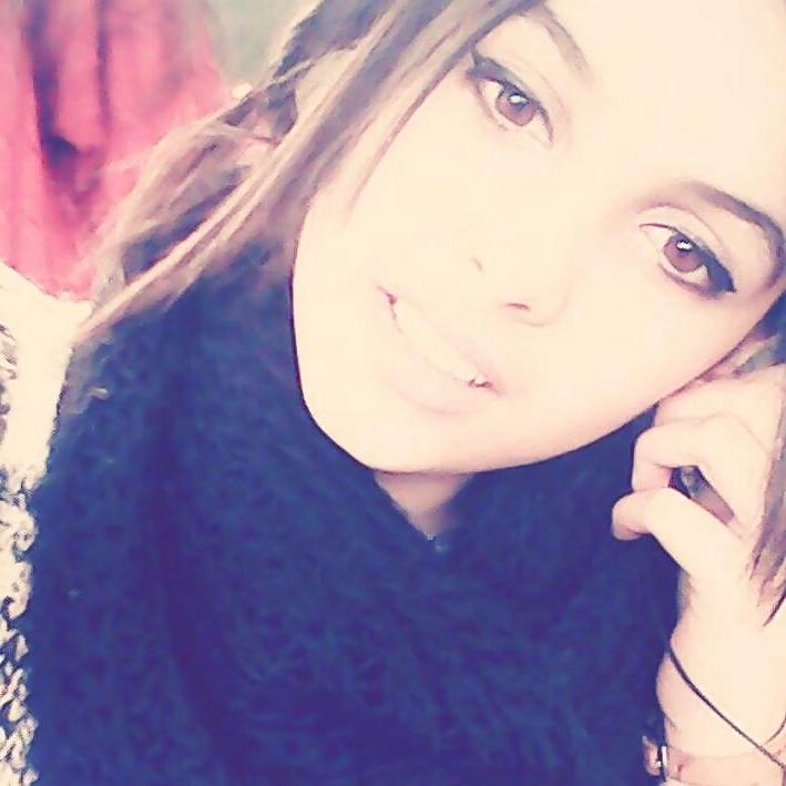 12P Incredible sexy turkish teen! How would you fuck her?