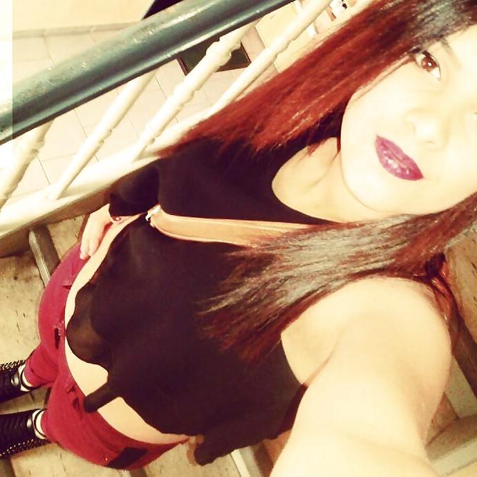 12P Incredible sexy turkish teen! How would you fuck her?