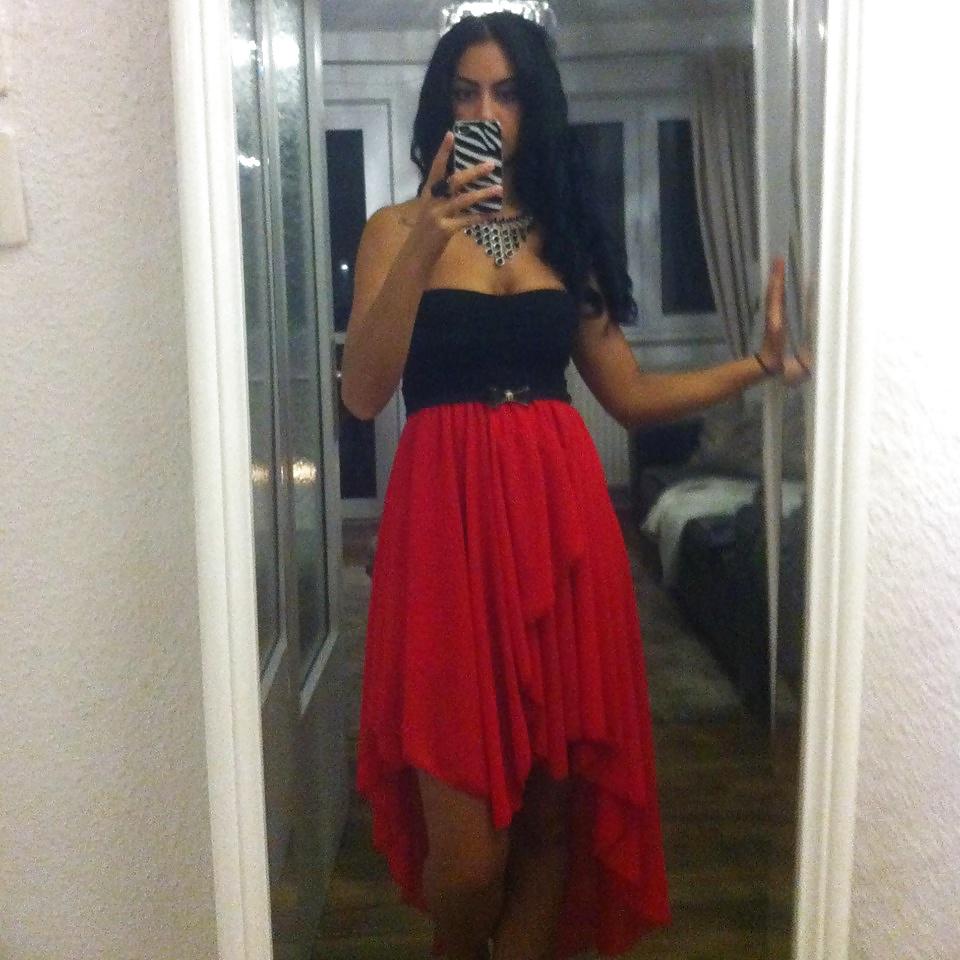 15P Turkish sexy selfies! Which one is most sexy and why?