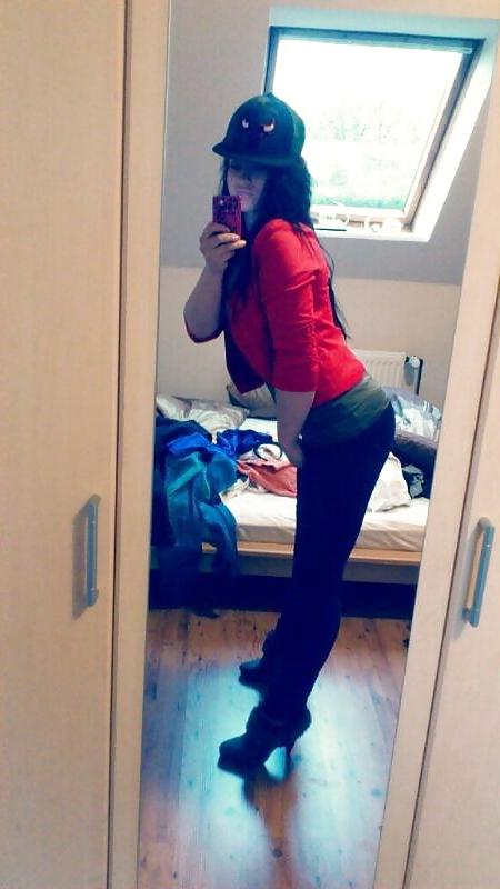 15P Turkish sexy selfies! Which one is most sexy and why?