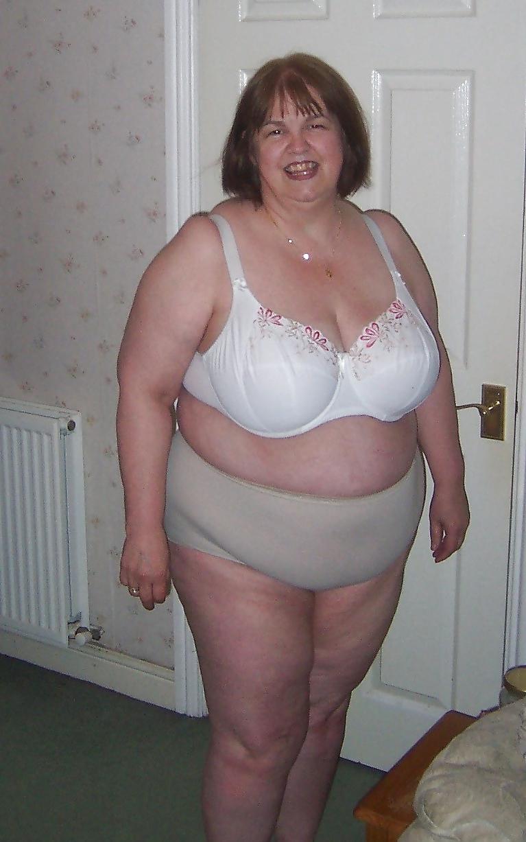 15P Grannies and Mature Underwear