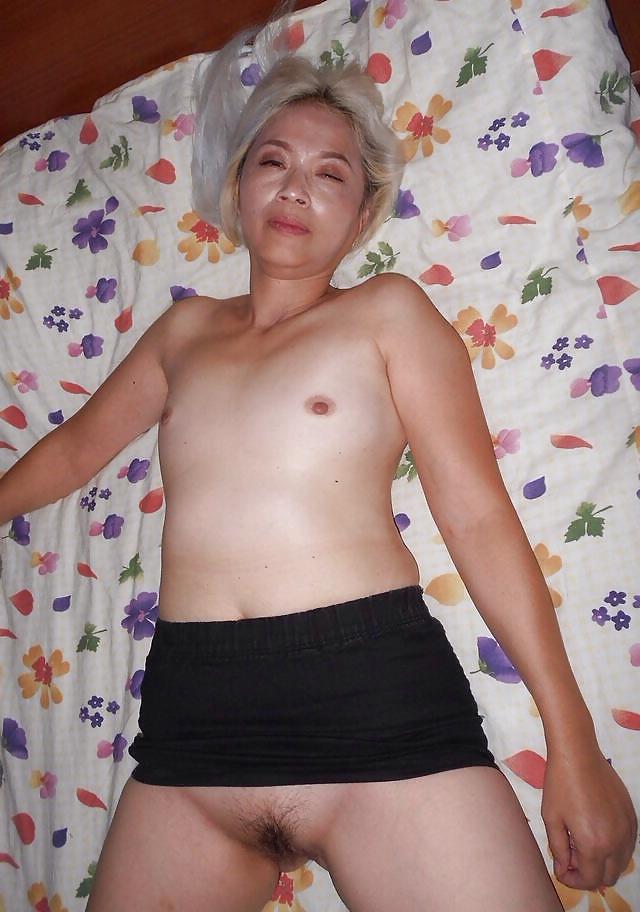 25P Asian mature horny wife