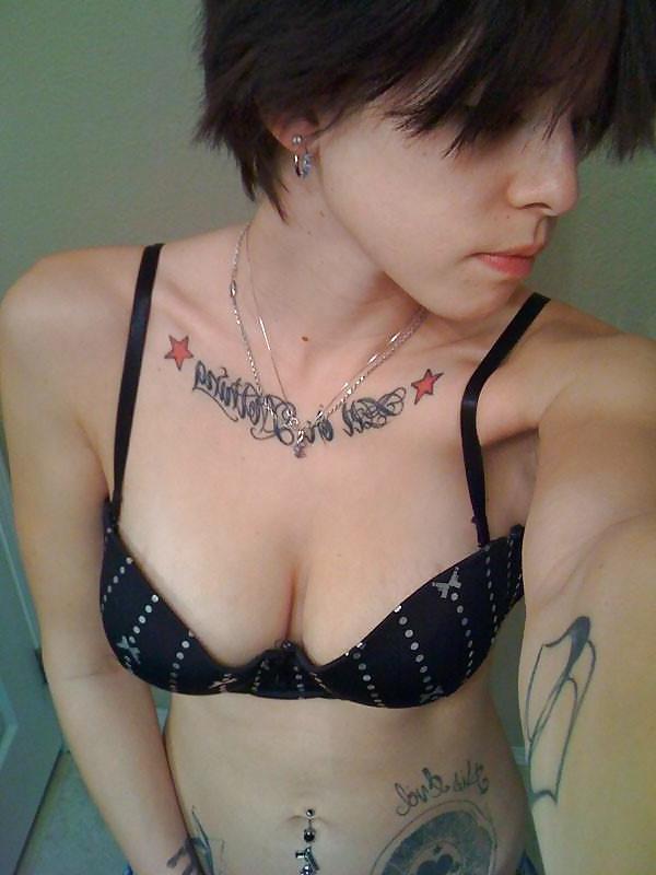 19P Short hair girls 