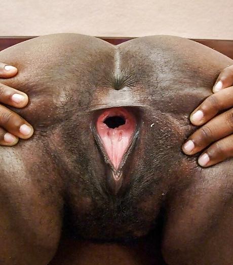 7P Black pussy gape