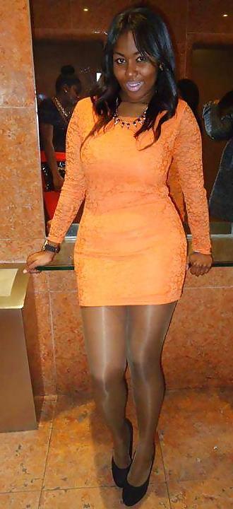 25P More black chicks in nylons...I love them!