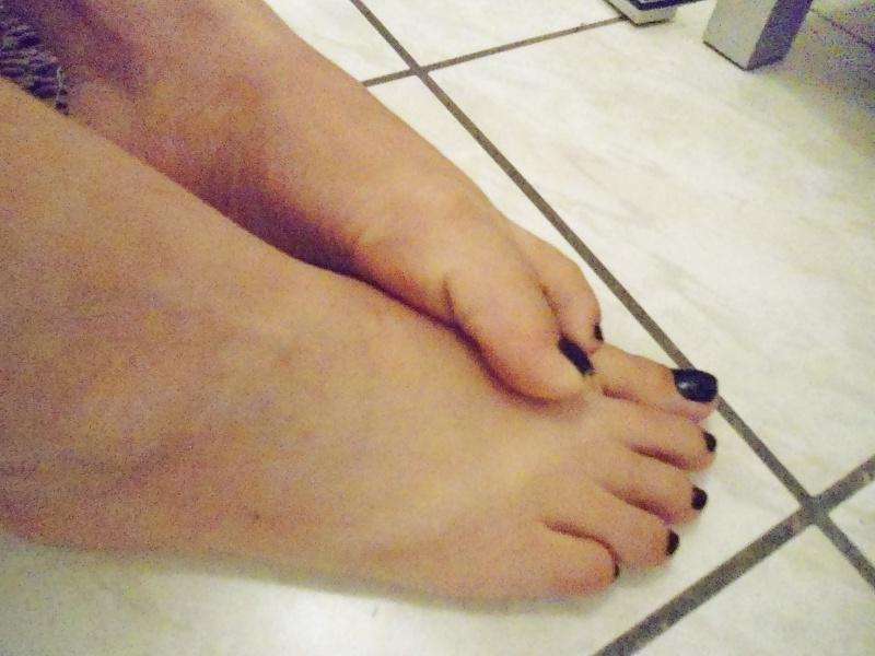 25P Random feet, footjob pt 10