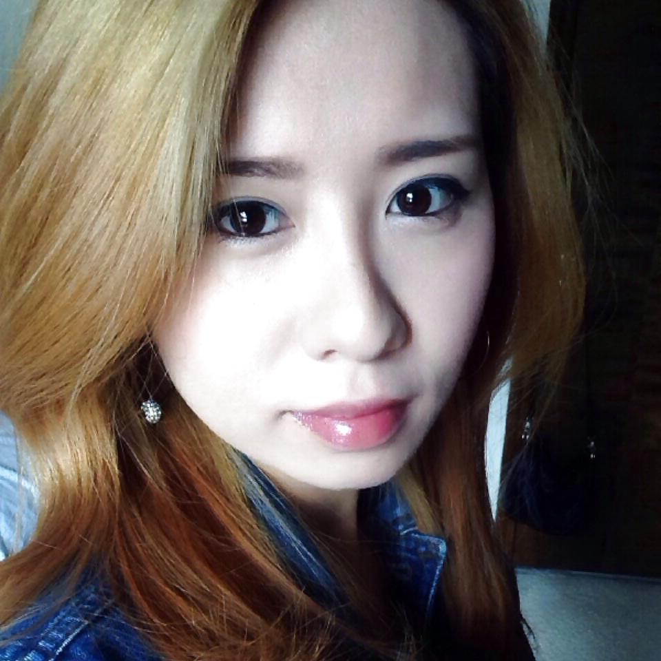 15P White cock loving korean whore