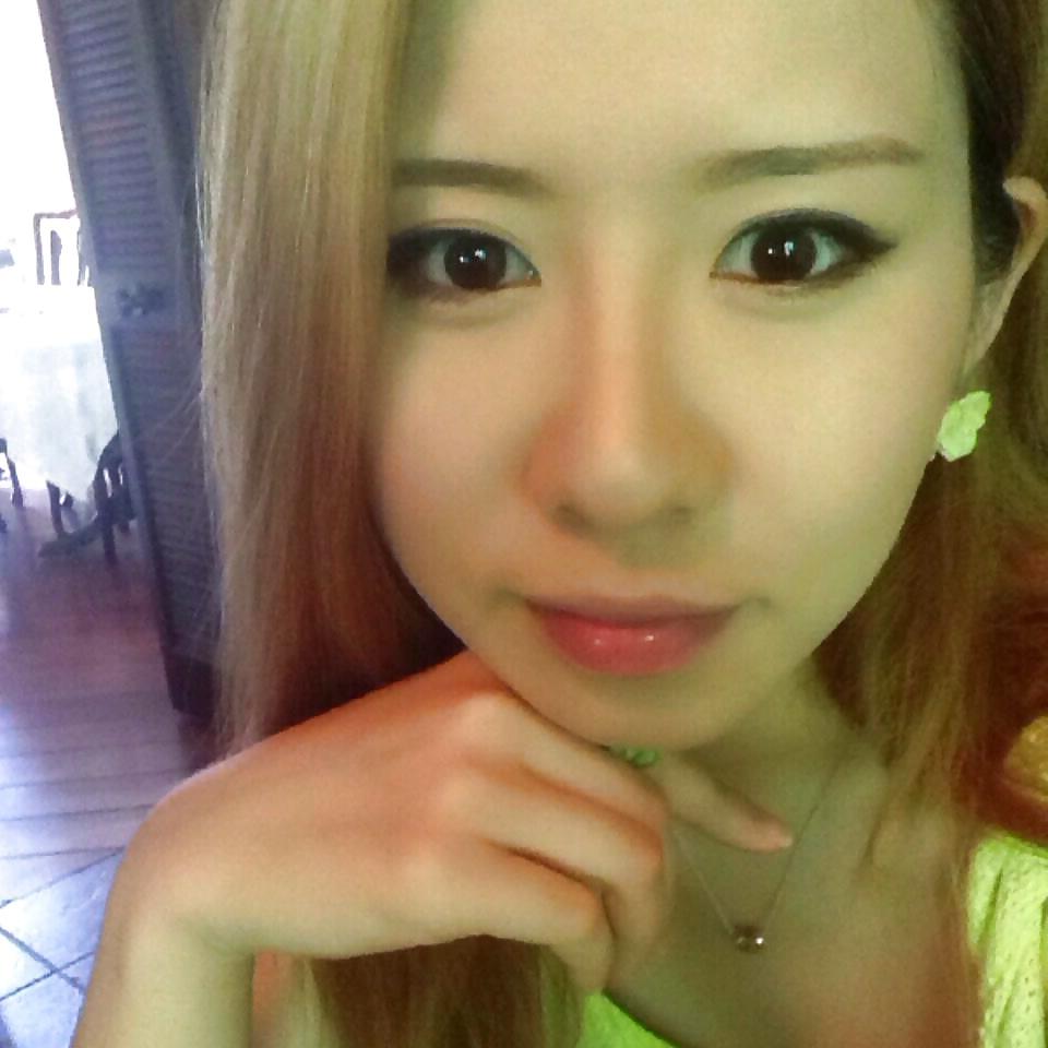 15P White cock loving korean whore