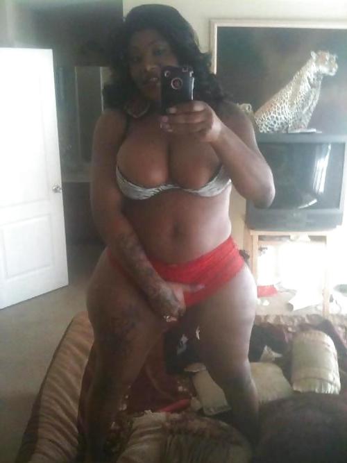 25P PHAT BLACK SHEMALE!!!
