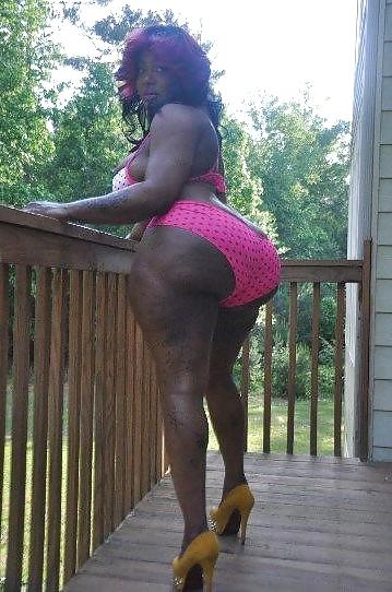 25P PHAT BLACK SHEMALE!!!