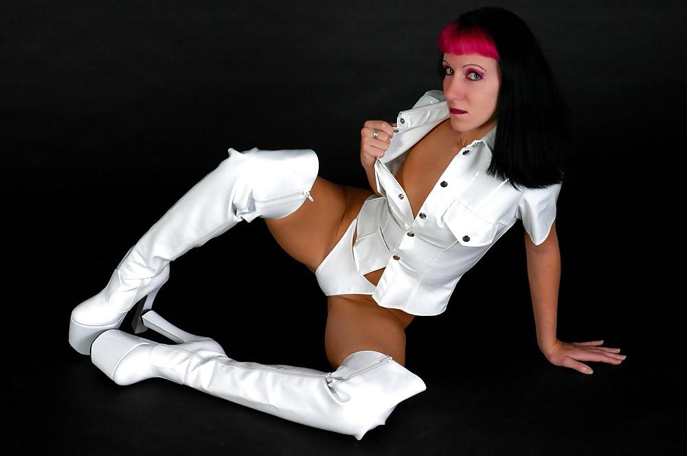 25P White Boot Fetish