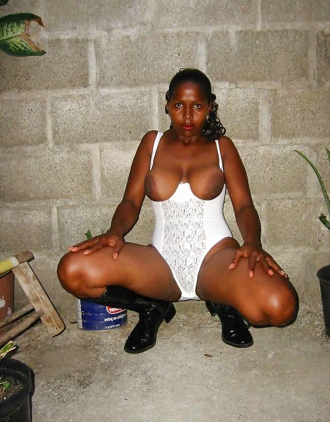 25P Hot black girls 31