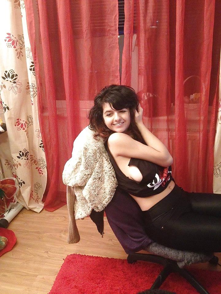 25P Facebook turkish girl