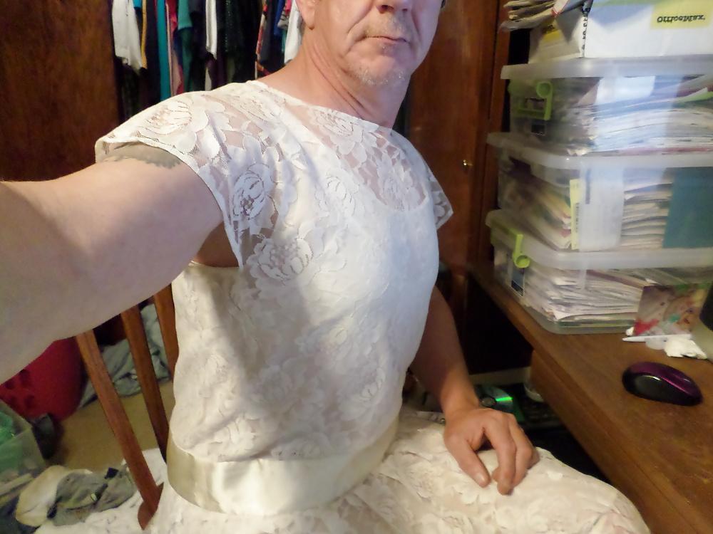 18P White lace dress